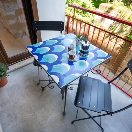 Corbisiero, 1br, 2bt, Newly Renovated